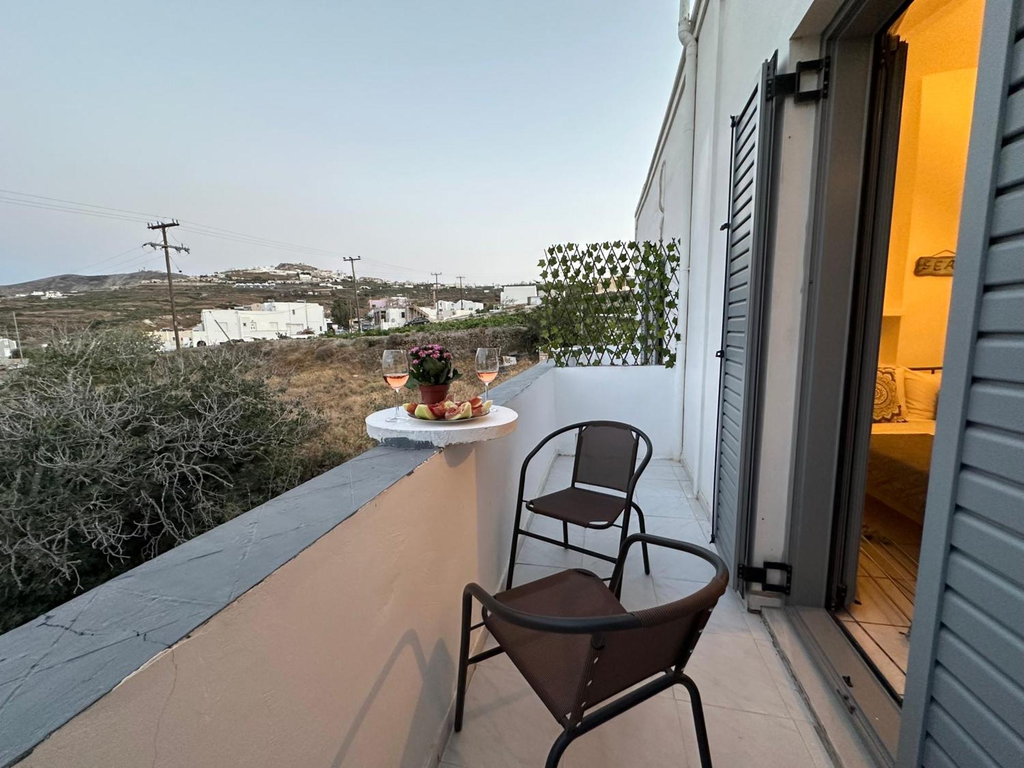Nicole Rooms Santorini Vóthon Zewnętrze zdjęcie