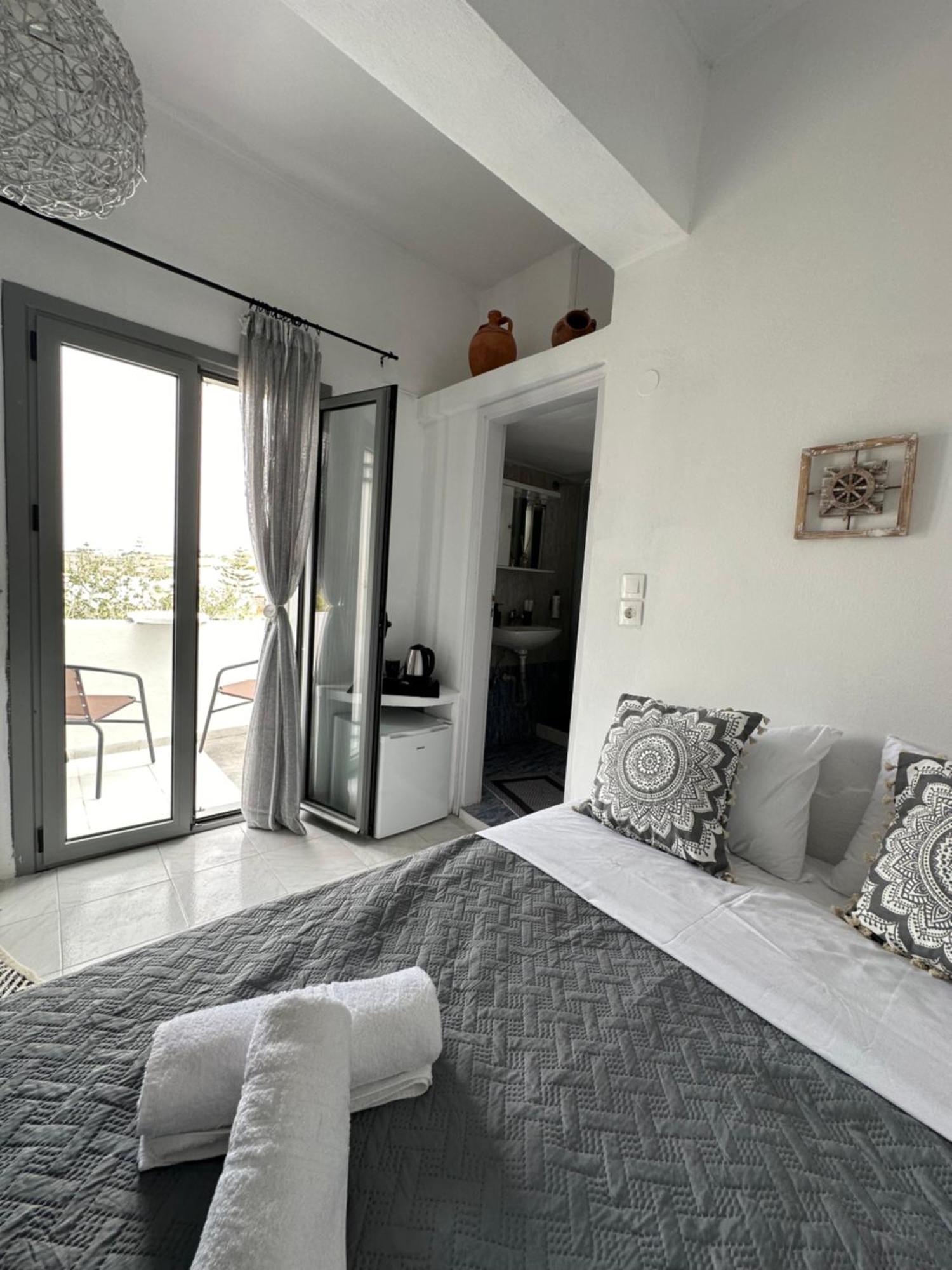 Nicole Rooms Santorini Vóthon Zewnętrze zdjęcie